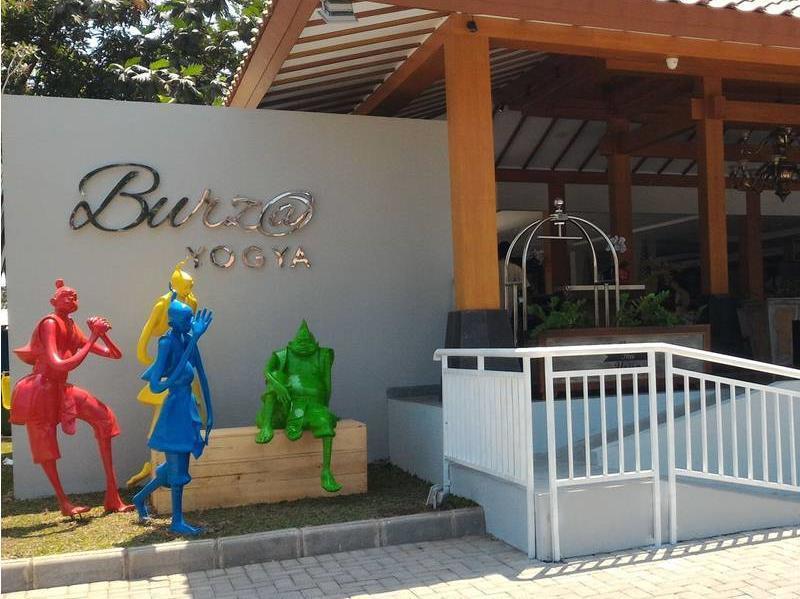 Burza Hotel Yogyakarta Exterior foto