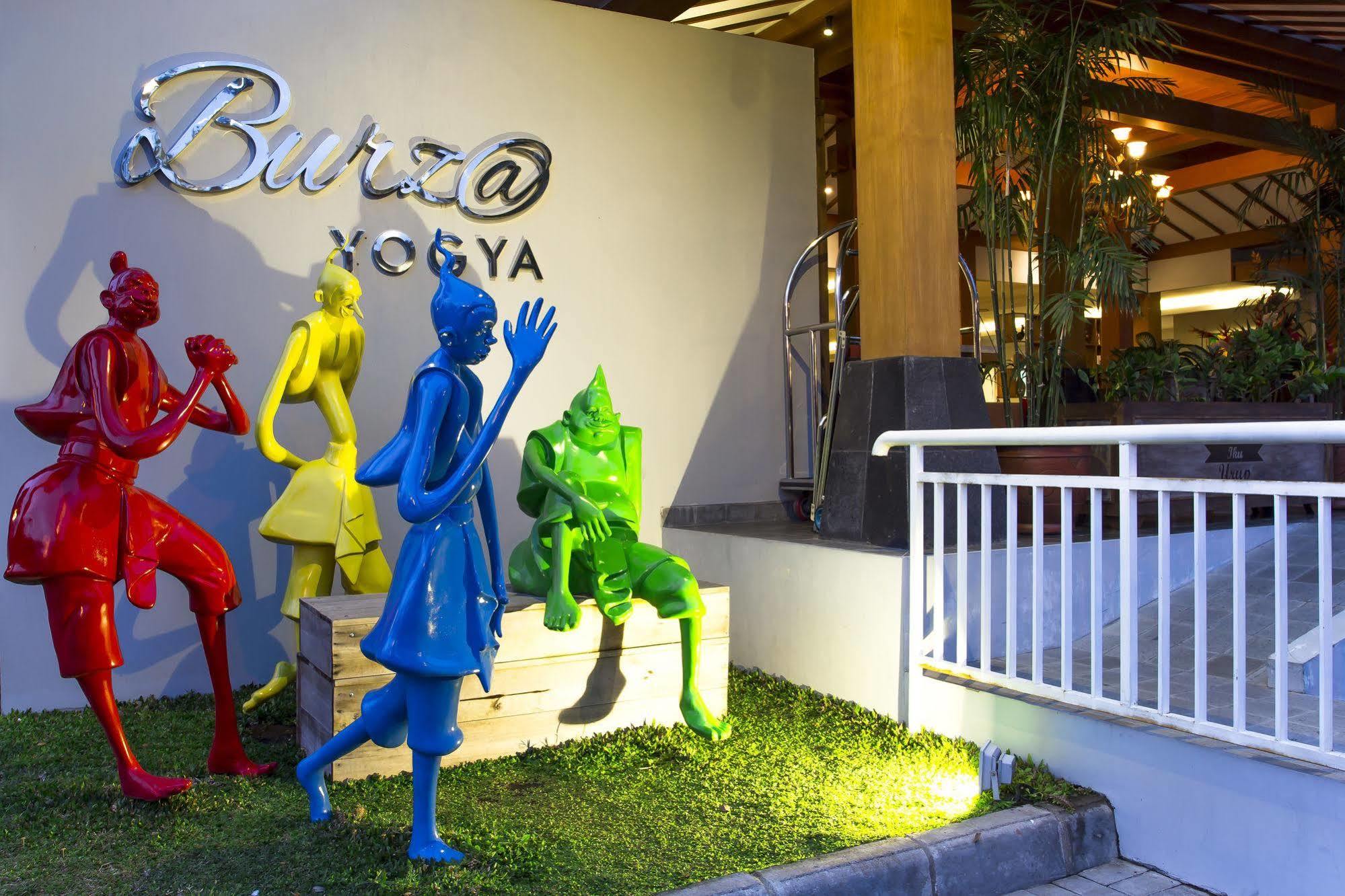 Burza Hotel Yogyakarta Exterior foto